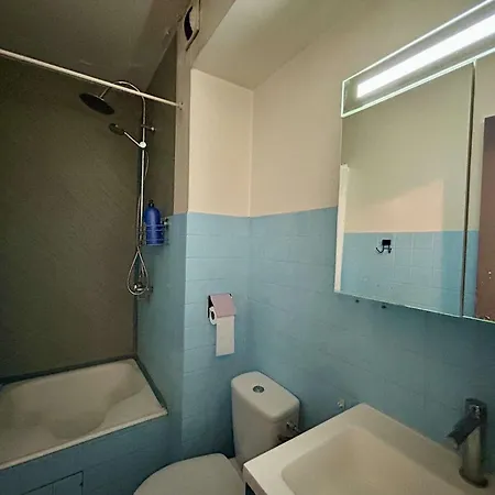 Apartment Renove Avec Parking Au Cap D'agde - Fr-1-249-444